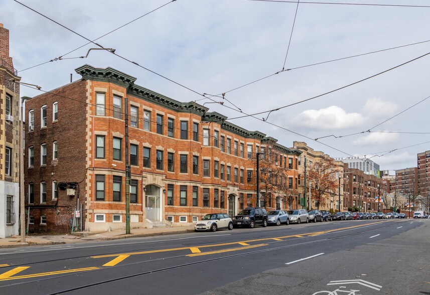 Building Photo - 880 Huntington Ave