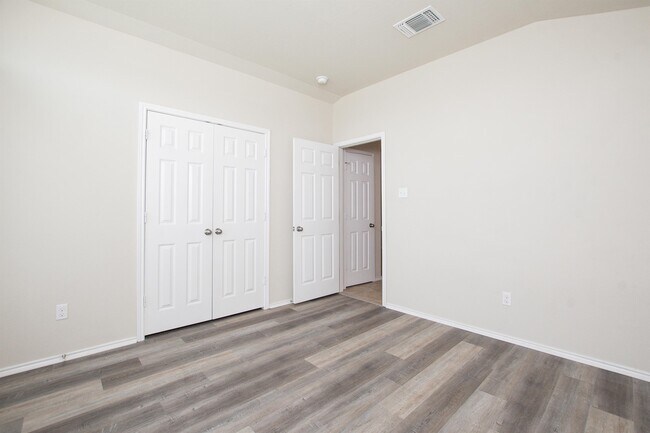 Building Photo - 1226 Kiskadee Branch Dr