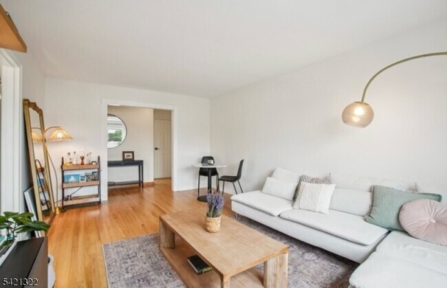 Building Photo - 59 Brighton Ave