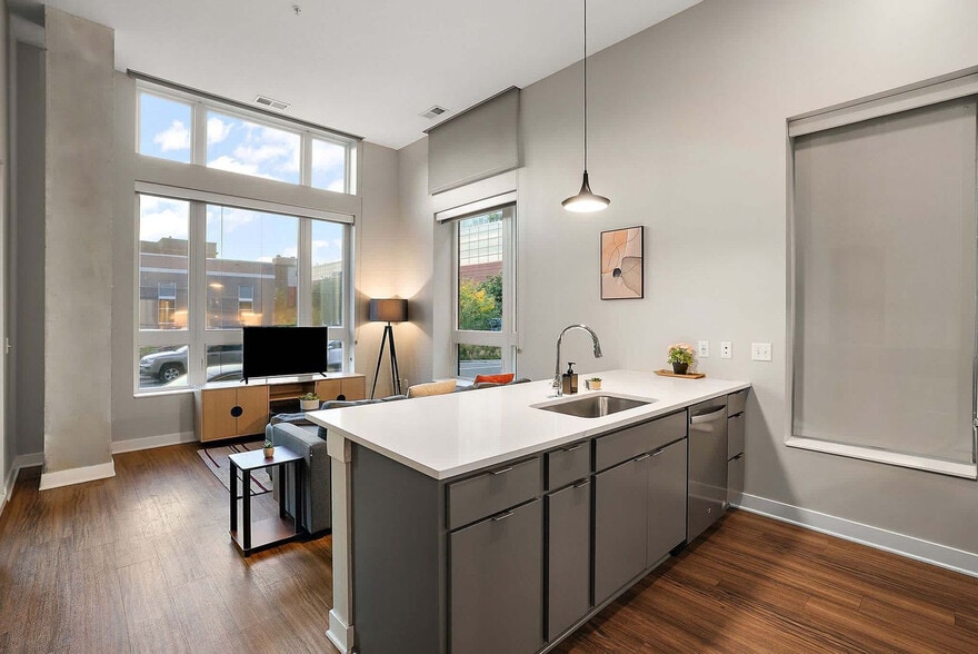 Building Photo - 1410 Nicollet Ave