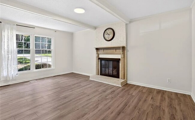Building Photo - 4419 Forest Walk Dr