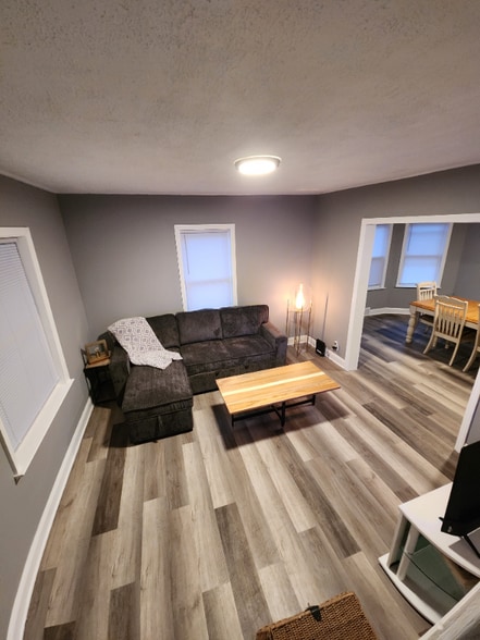 Building Photo - 1404 Monroe Ave