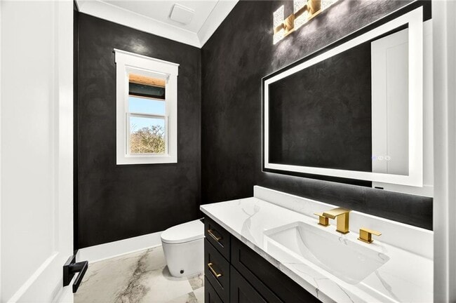 Building Photo - 403 Thunder Rd