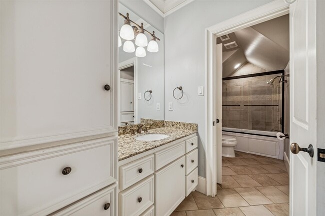 Building Photo - 170 Plantation Rd