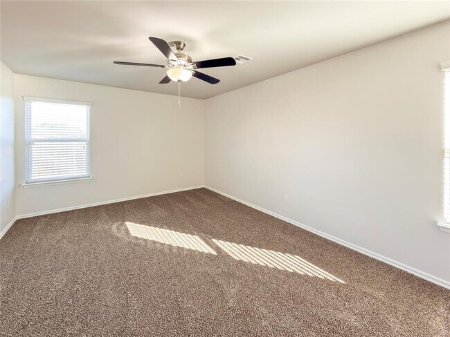 Building Photo - 3505 SE 94th St