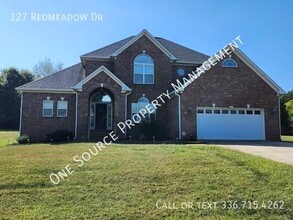 Building Photo - 127 Redmeadow Dr