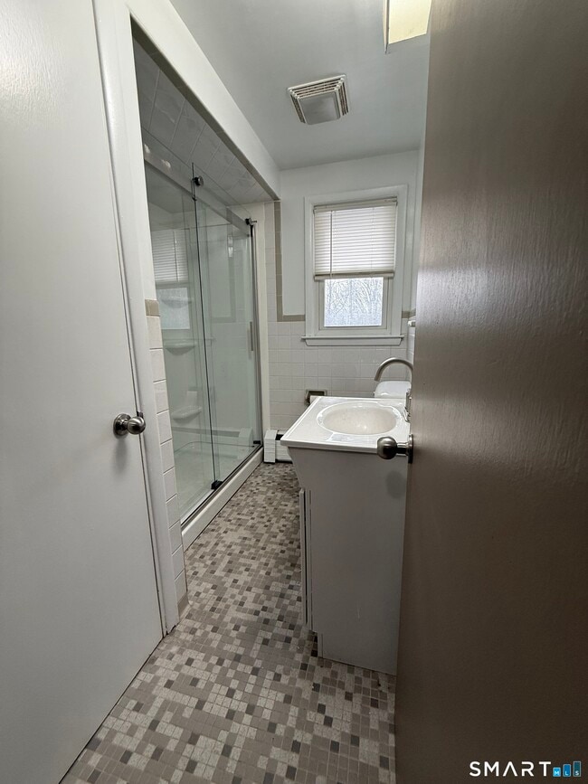 Building Photo - 30 Bungay Rd