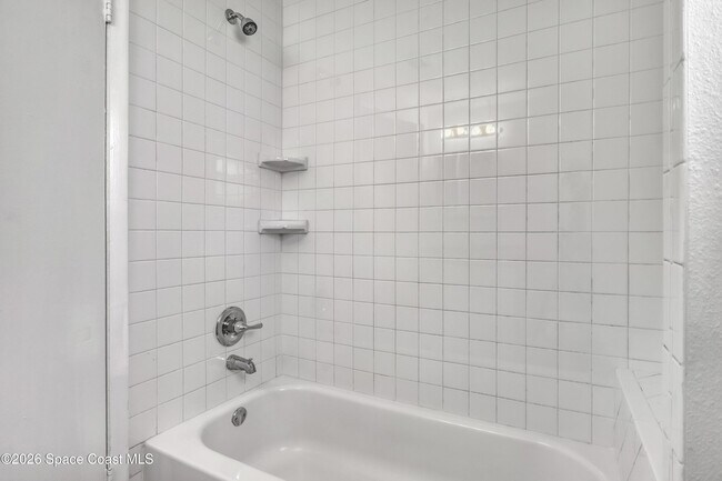 Building Photo - 4430 Barnsdale Dr