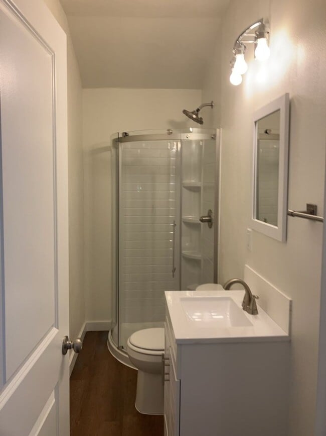 Building Photo - Pre-Lease Today, 5 Bedroom Home!