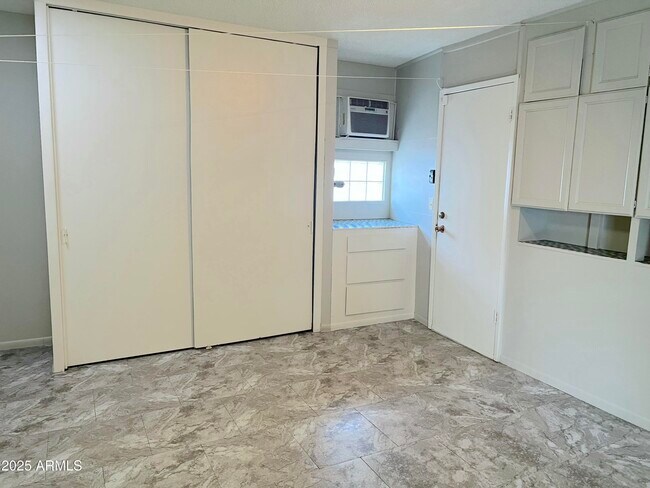 Building Photo - 9714 W Branding Iron Dr