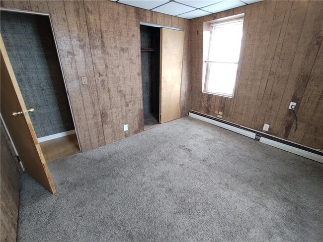 Building Photo - 672 Providence St