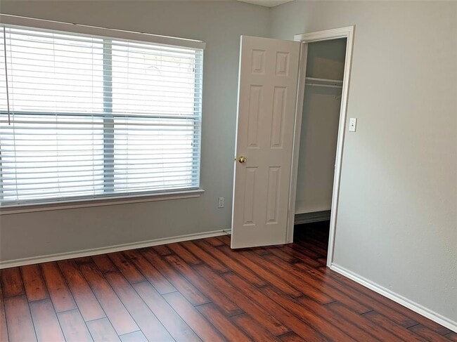 Building Photo - 1910 Marysol Trail