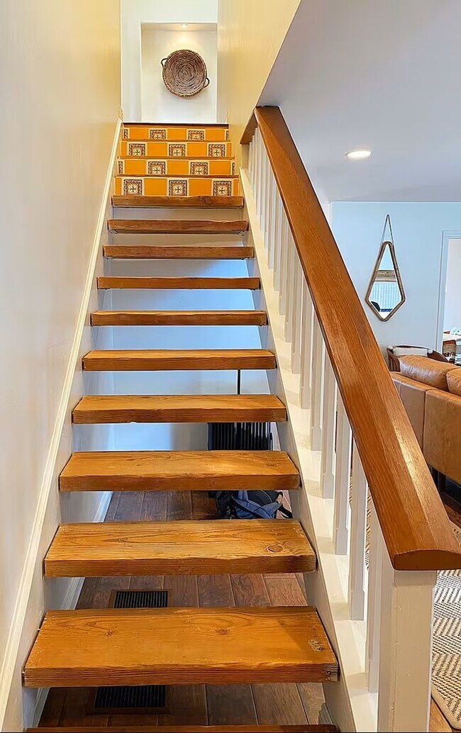 Building Photo - Luxe 3-Bedroom, 3-Bath Beach Home in Encinitas – w Furnished Option! Showing Today!