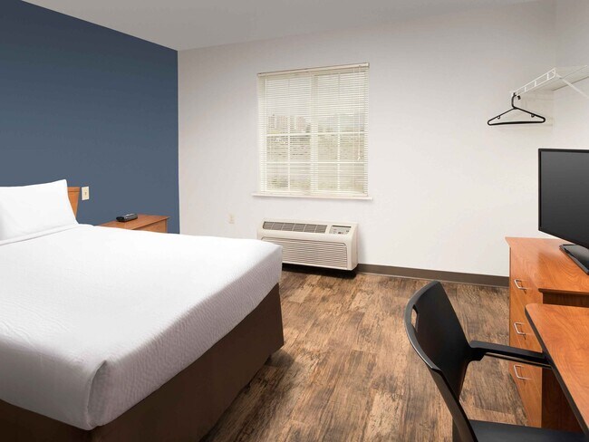 Building Photo - Furnished Studio-Las Cruces