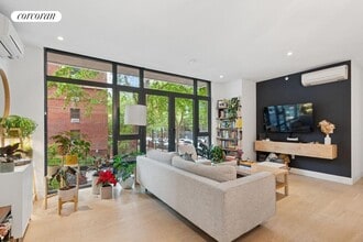 Building Photo - 112 Fleet Pl