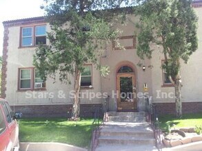 Building Photo - Historic Spacious 2 Bed 1 Bath with Study across City Park! Water/Heat/Trash/Sewer Included! Off ...