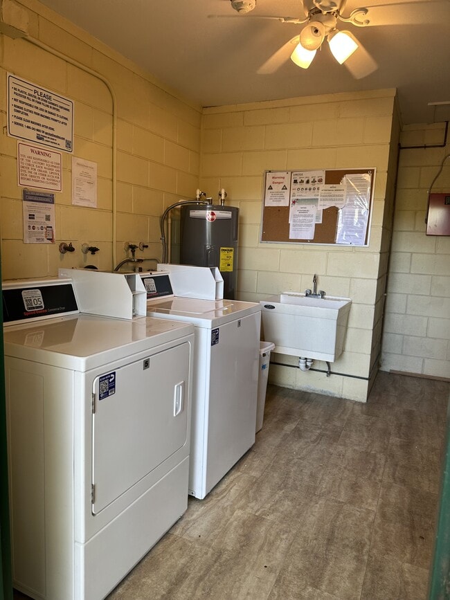 Building Photo - 4800 Rilma Ave