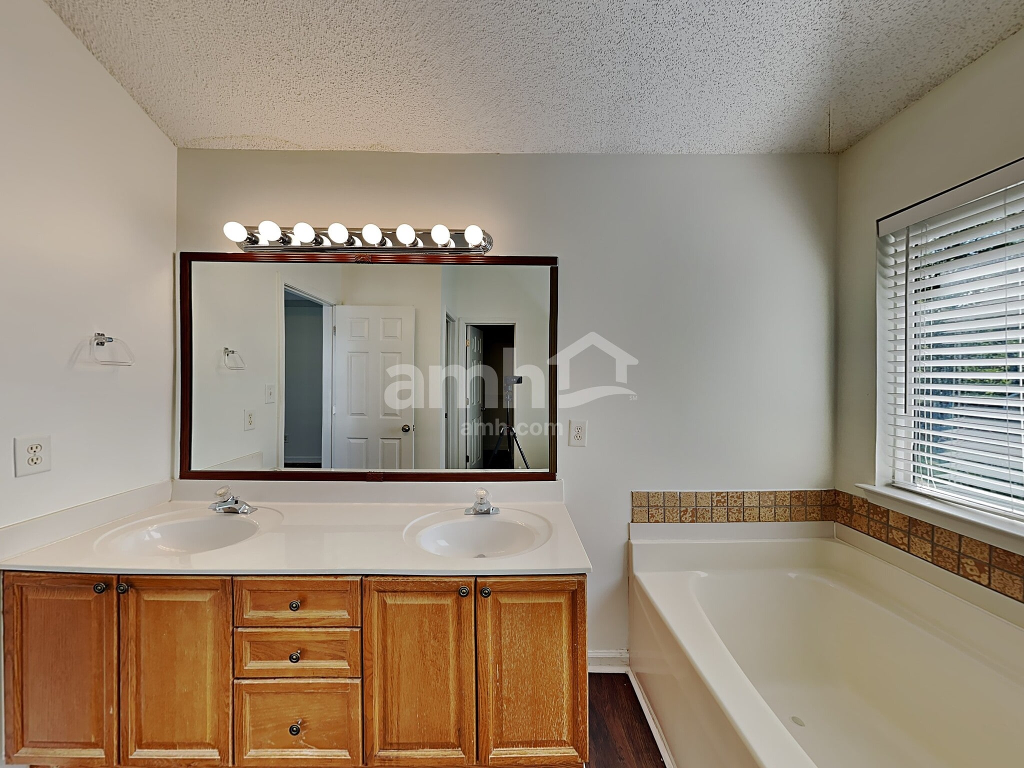 Building Photo - 4763 Asherton Pl NW