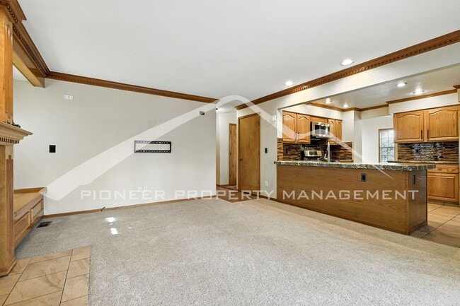 Building Photo - Stunning Home with Central AC and 2-Car Ga...