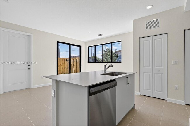 Building Photo - 13835 SW 261st Terrace