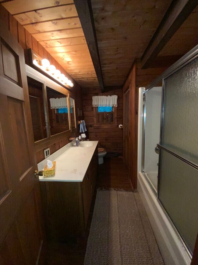 Building Photo - 88 Fox Rd