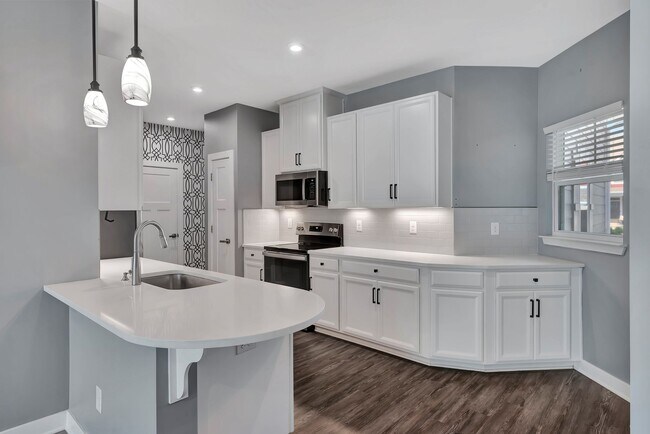 Building Photo - 393 S Downs Cir