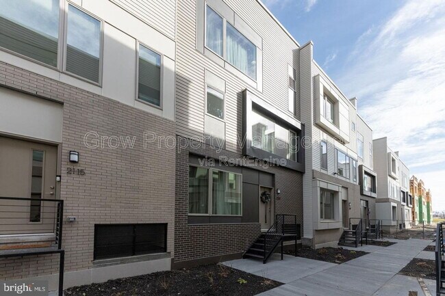 Building Photo - 2142 Kensington Walk