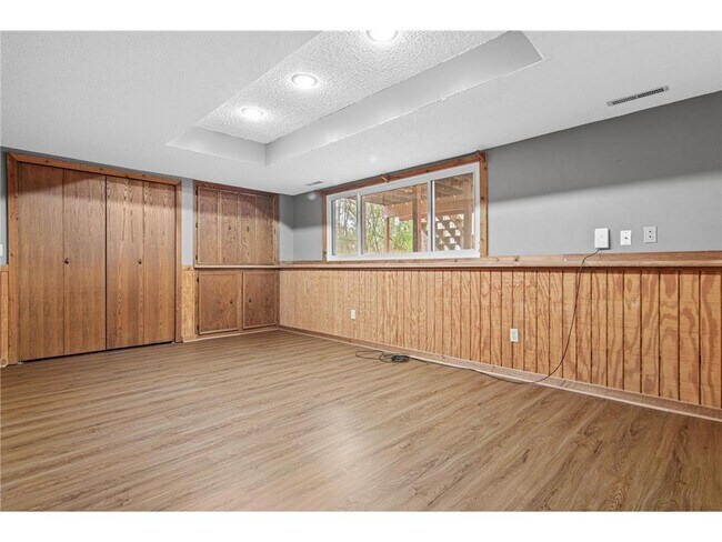 Building Photo - 8481 142nd St Ct