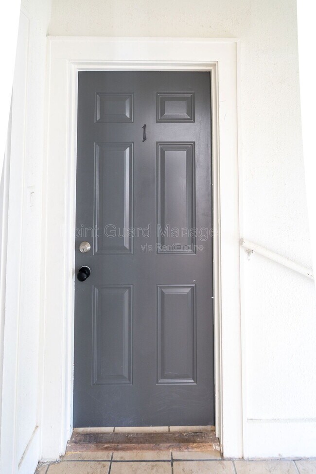 Building Photo - 423 N Emporia Ave