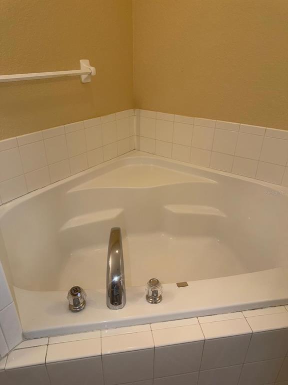 Building Photo - 8 Sawfish Ct