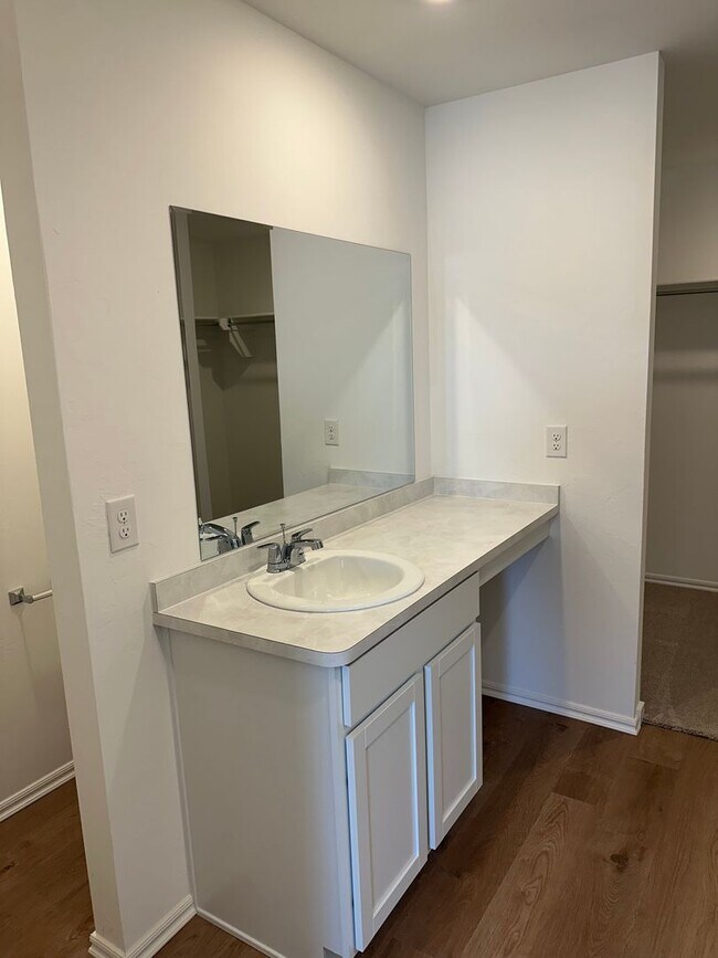 Building Photo - Limited Time Savings —$500 off Your Move-In Costs — Sign by 5/22! Charming 3 Bed, 2 Bath Home in ...