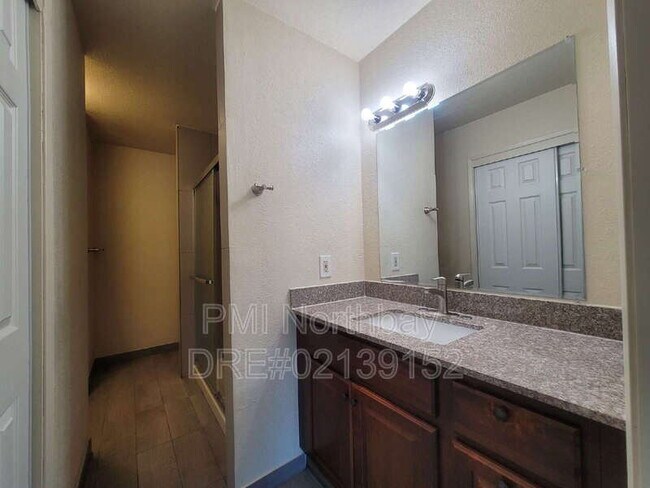 Building Photo - 1206 Dana Dr