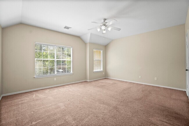 Building Photo - 15 Blue Creek Pl
