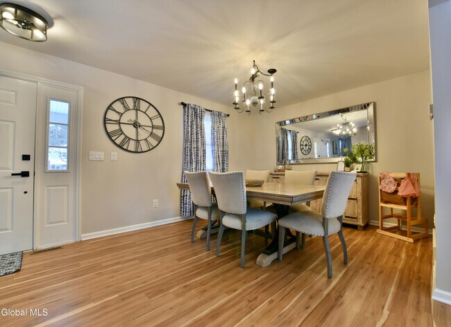 Building Photo - 9 Bell Flower Rd