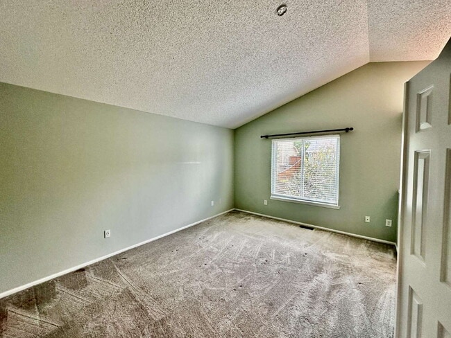 Building Photo - "Charming 3-Bed Highlands Ranch Home with ...