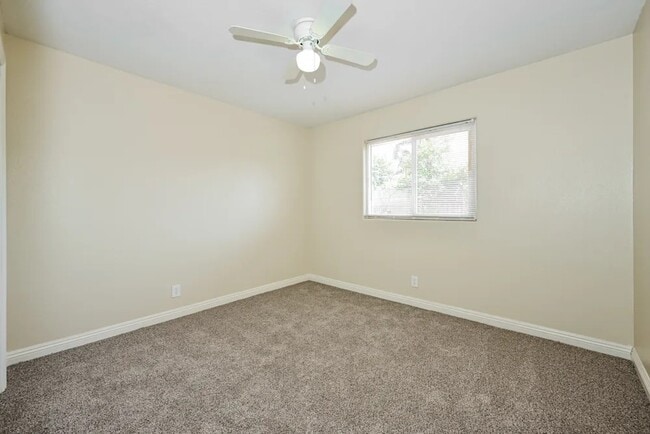 Building Photo - 450 Bard St