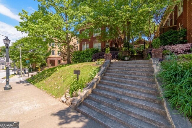Primary Photo - 1015 Piedmont Ave NE