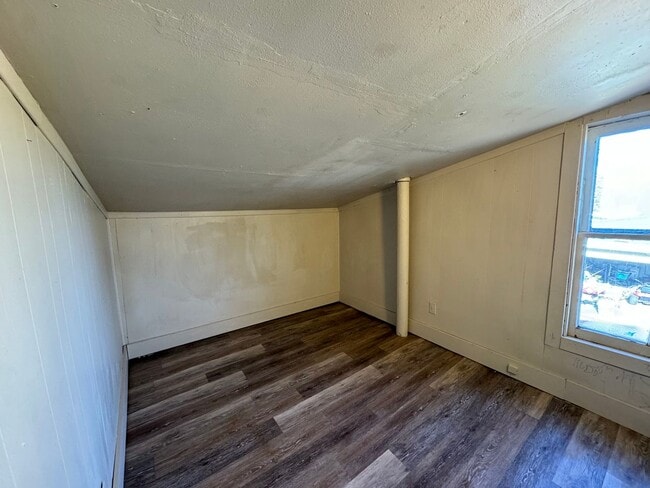 Building Photo - 3 Bed 2 Bath Single Family Home in Antigo
