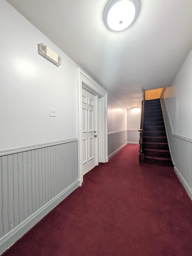 Building Photo - 136 Mercer St