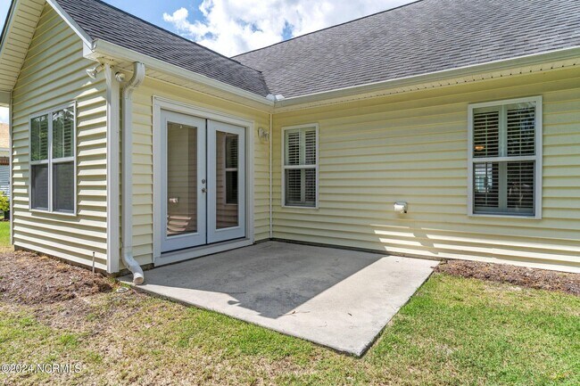 Building Photo - 536 Catamaran Dr