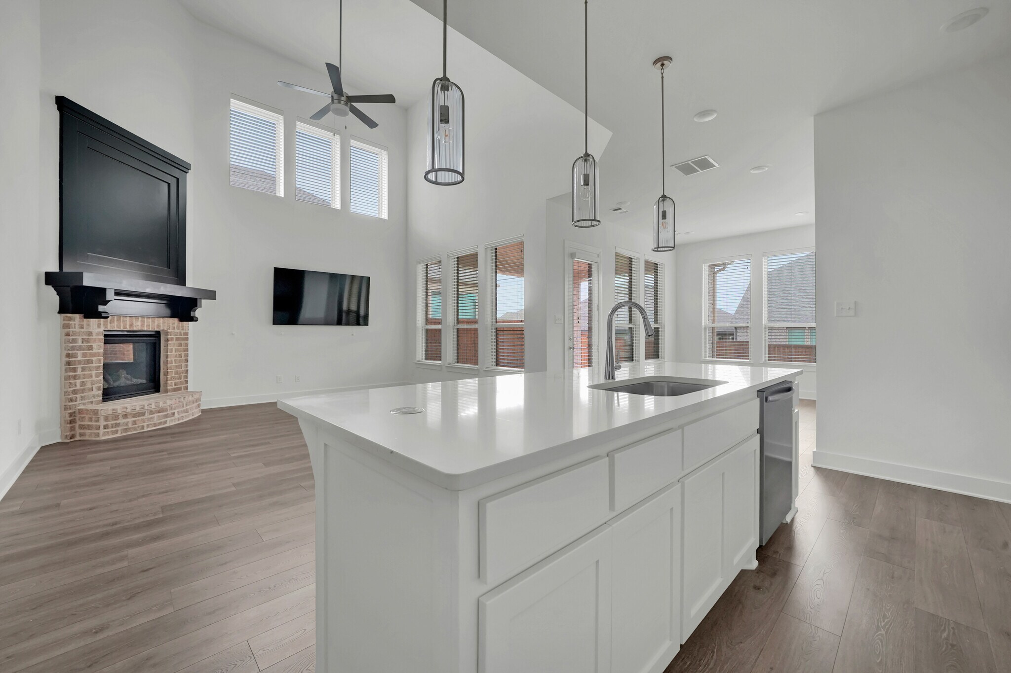 Building Photo - 3729 Paradise Way