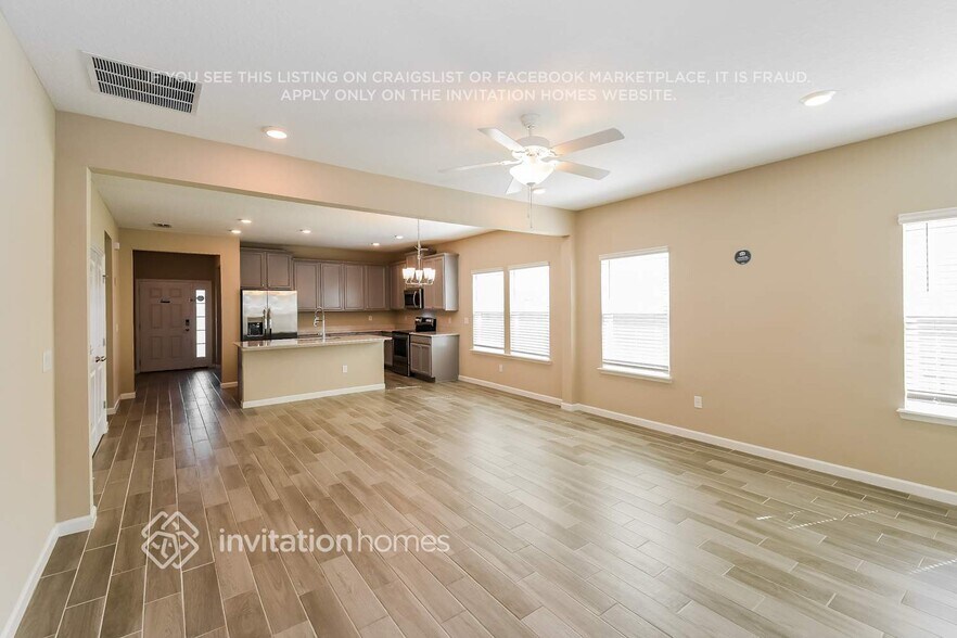 Building Photo - 9998 Lemon Grass Ln