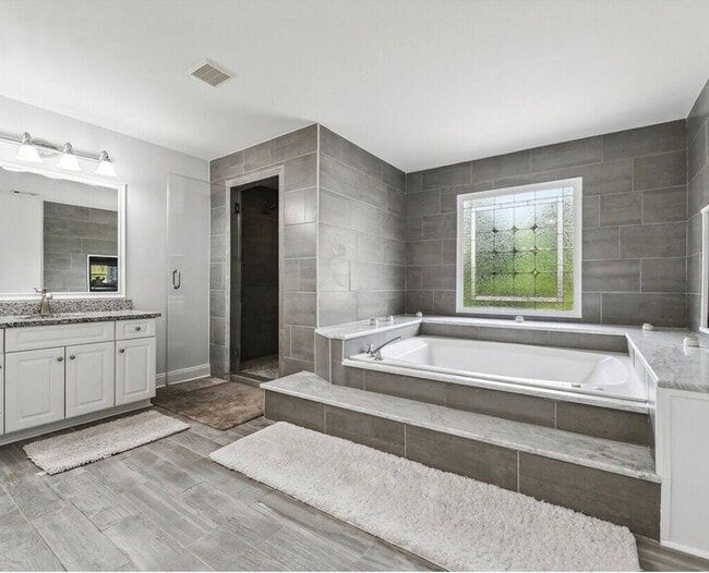 Building Photo - 4020 W Stubbs Rd