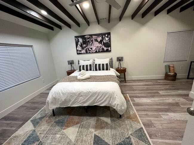 Building Photo - 1402 Clara Ln