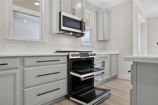 Building Photo - 15382 Arcadia Blf Lp