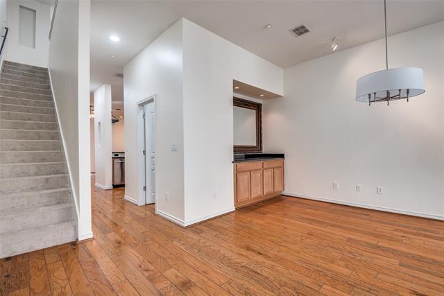 Building Photo - 4225 McKinney Ave