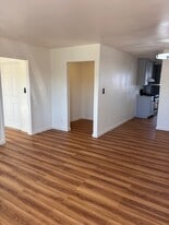 Building Photo - 1065 Davis Ave