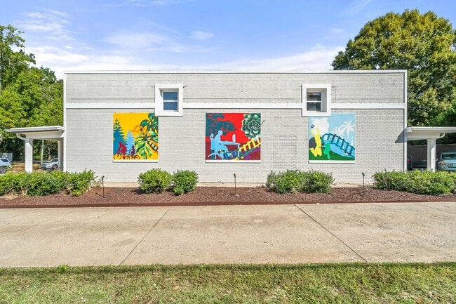 Primary Photo - MUST SEE! 604 E Iredell Ave Mooresville, NC