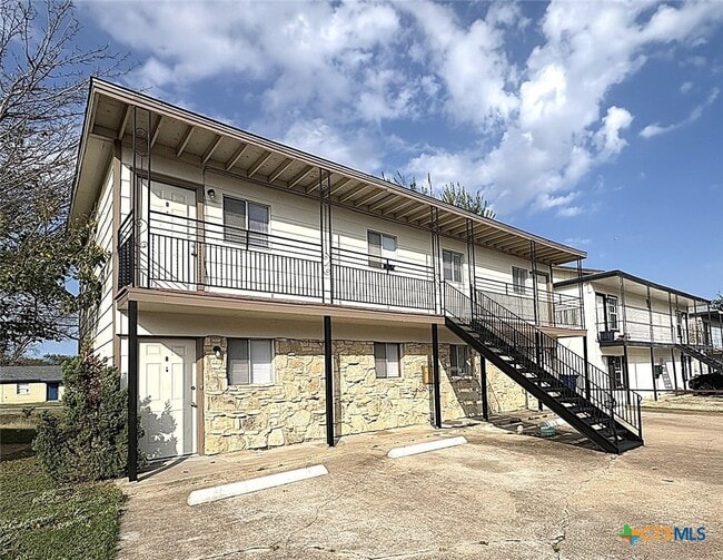 Building Photo - 602 Sunset Ln