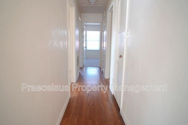 Building Photo - 5021 Garfield St